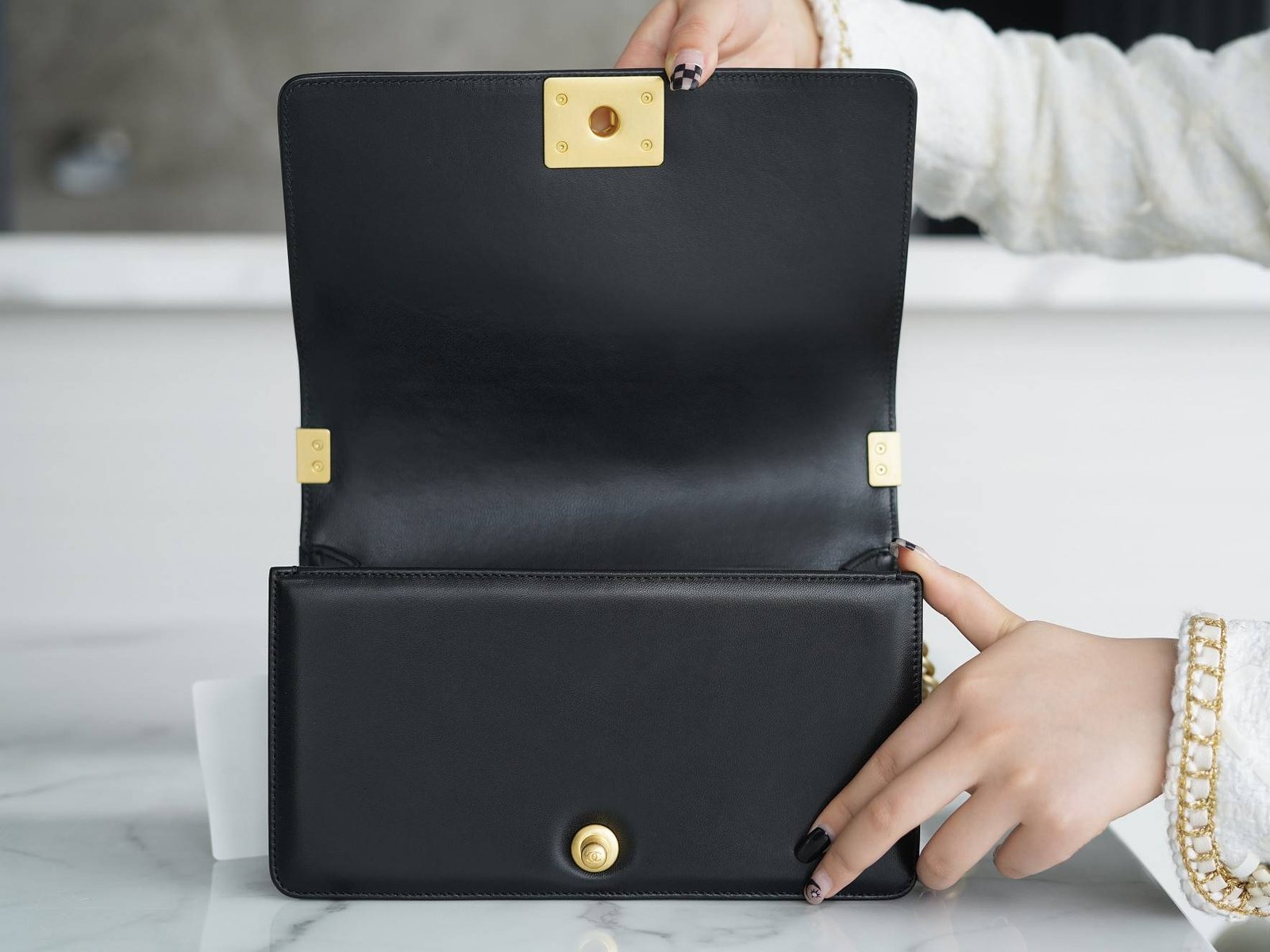 a1644892994409_1784-2