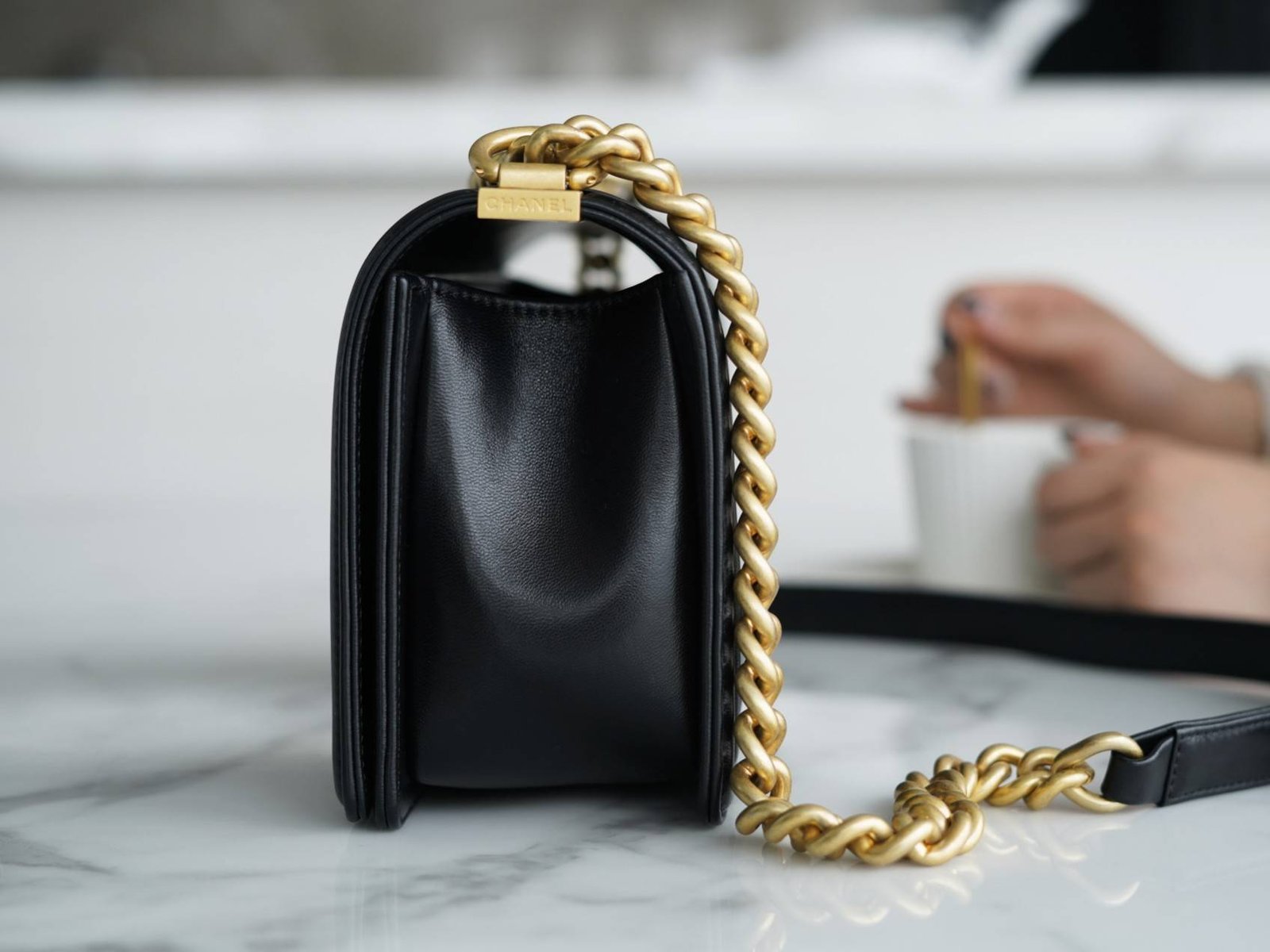 a1644892995070_5576-2