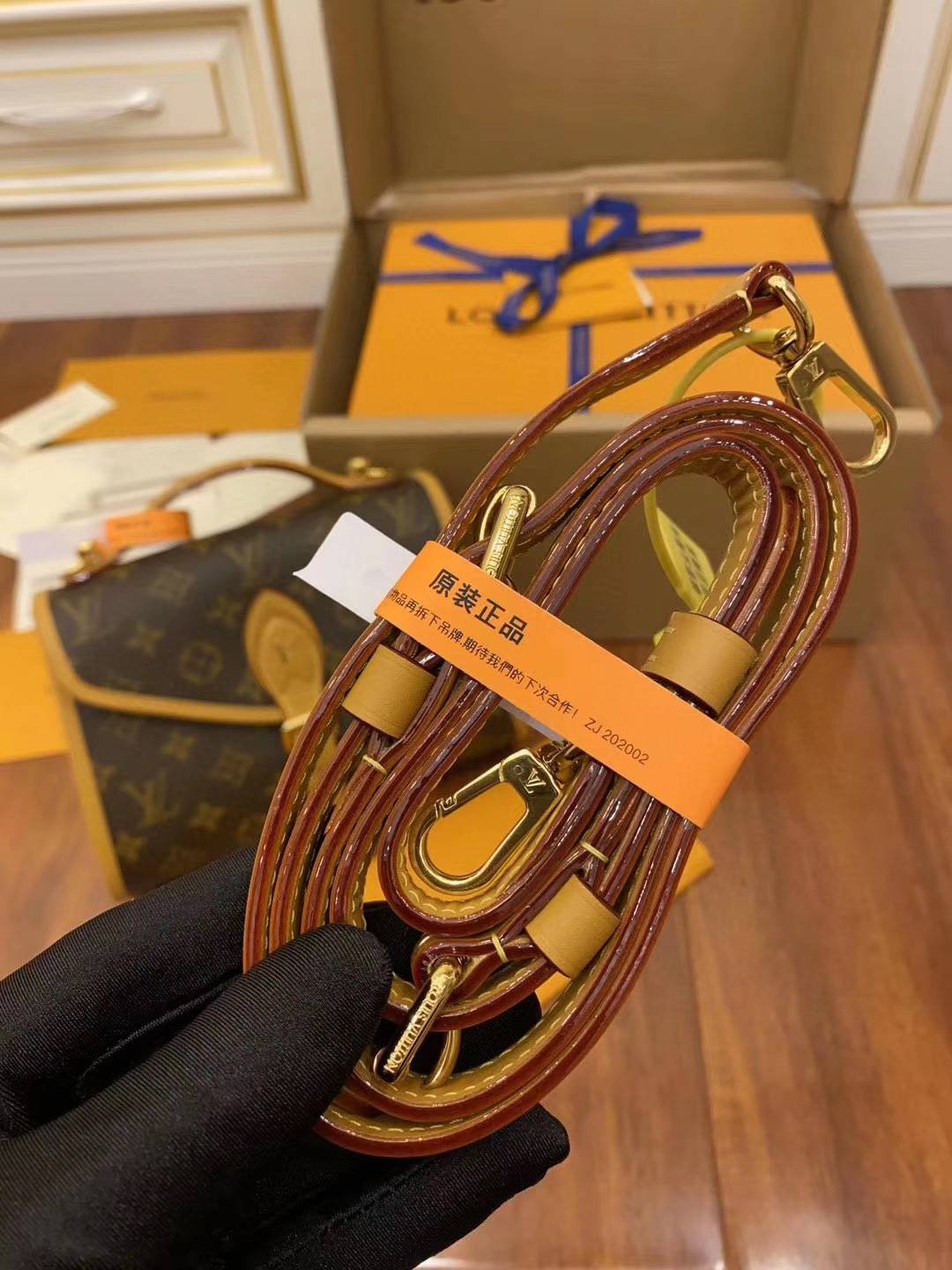 i1606189553_3379_1-1