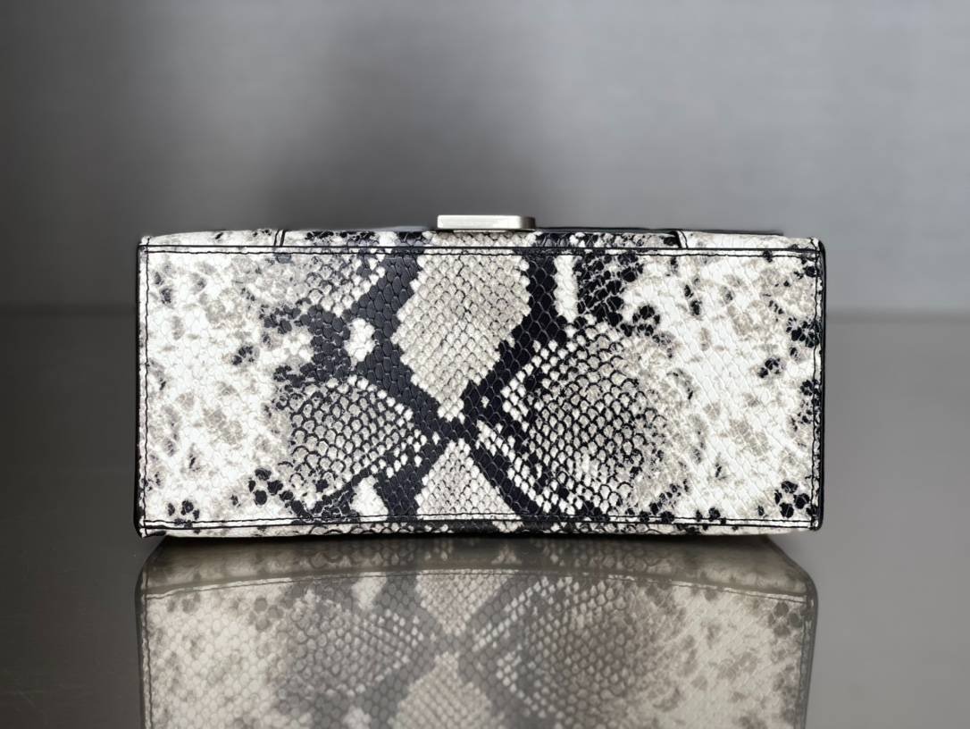 i1621863070_5834_5-1