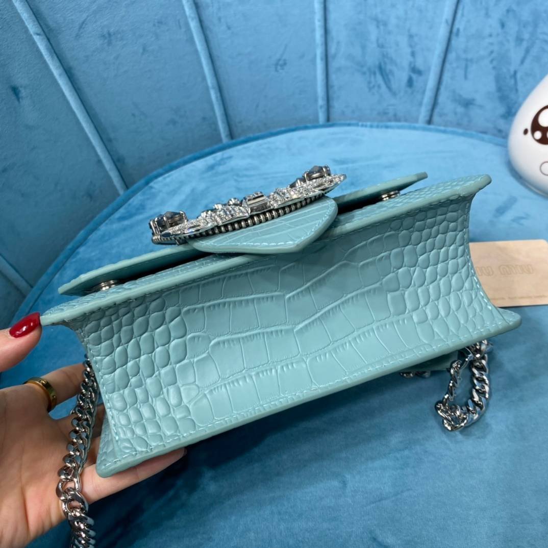 i1624430641_782_6-1 i1624430641_782_6-1