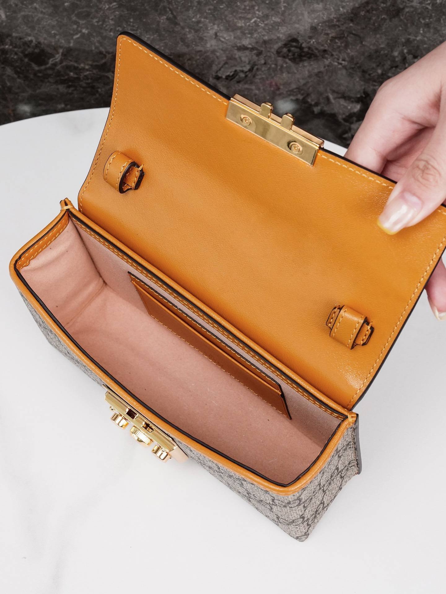 i1634456100_1474_6-1 i1634456100_1474_6-1