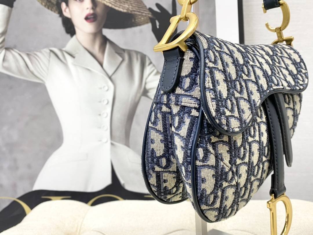 i1637897112_9890_5-1