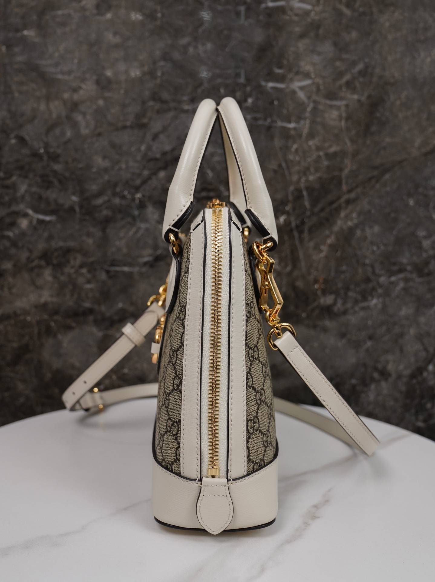 i1639305264_5706_3-1