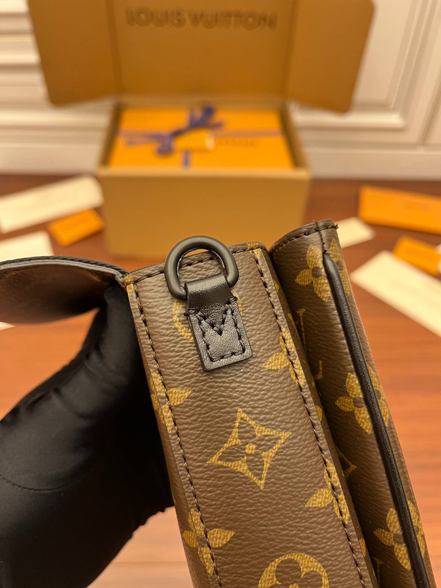 i1661136833_7471_4-1