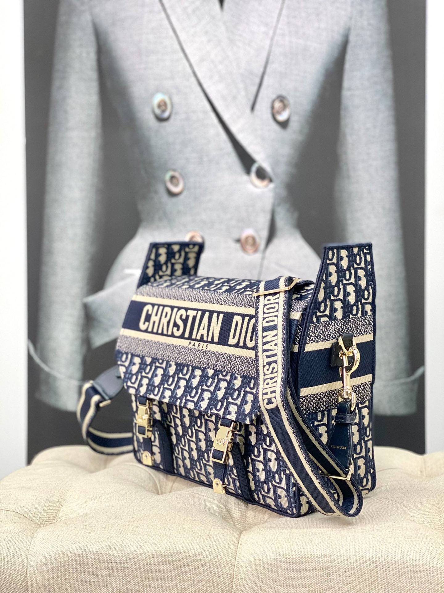 i1661581469_3883_1-1