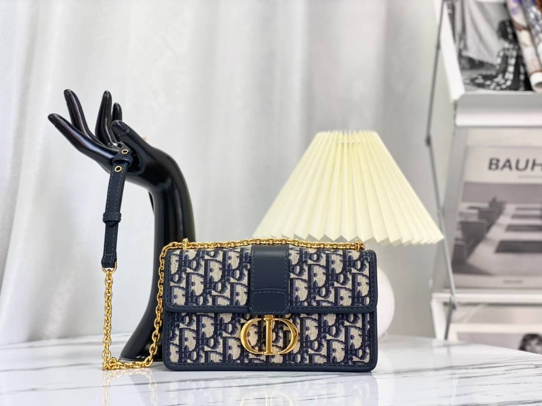 i1666072720_1011_0-1 i1666072720_1011_0-1