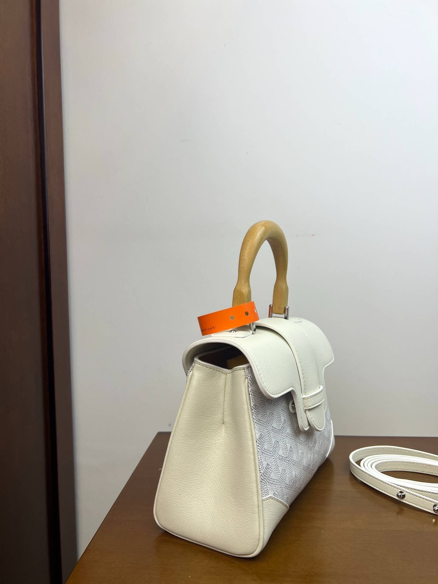 i1678515939_1925_1-1