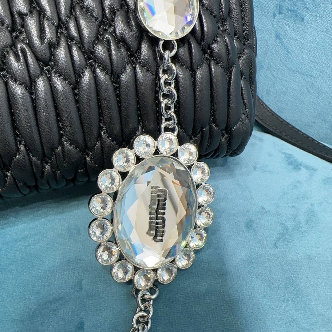 i1689596690_9378_4-1