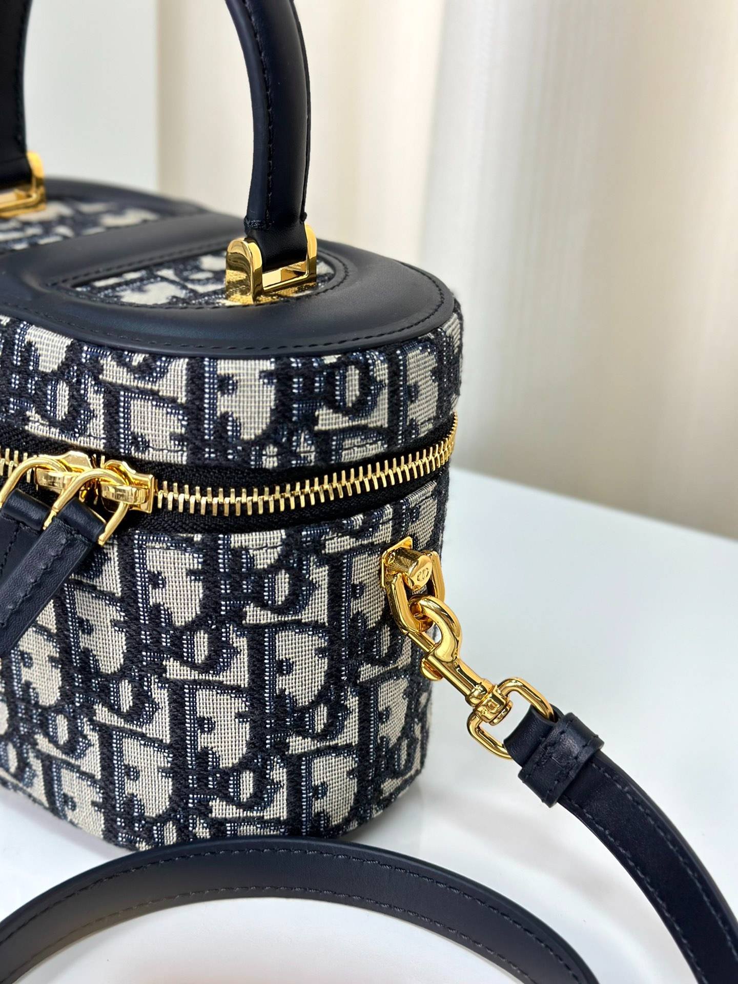 i1690349235_7553_4-1 i1690349235_7553_4-1