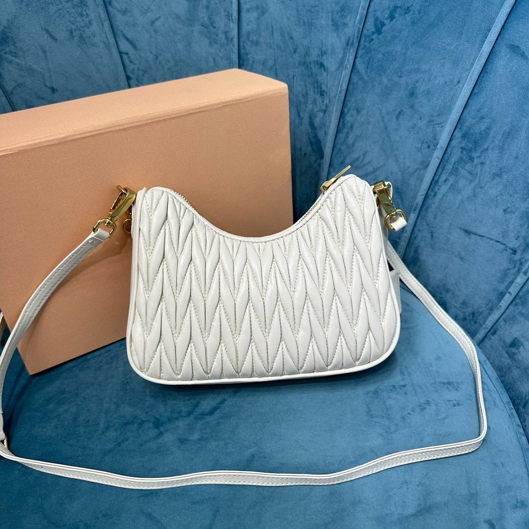 i1690640173_3196_1-1