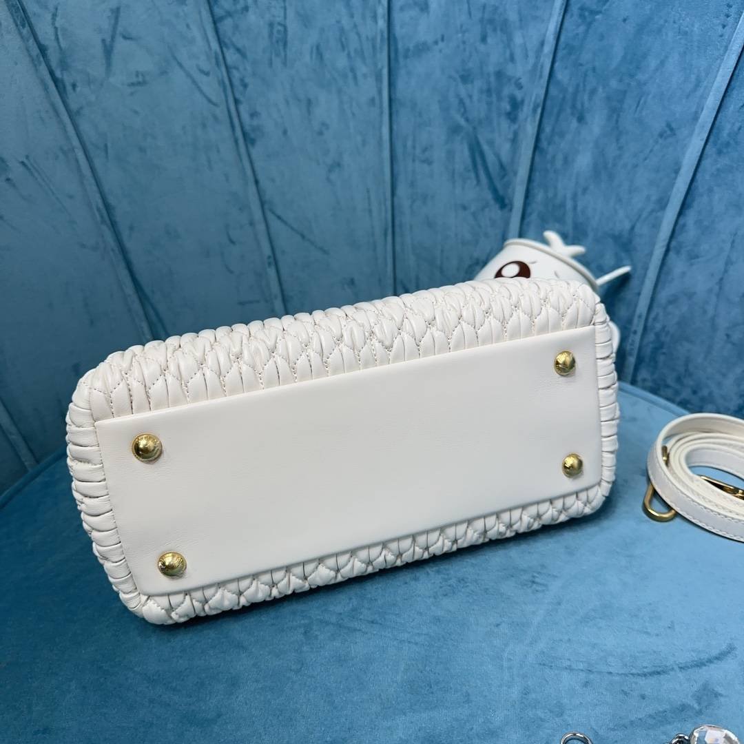 i1698849235_9911_4-1