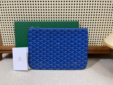 Small ~ goyard (Goya) handbags Sénat the latest version of shipment la! 🤗 the entire bag of leather and hardware are fully updated with the latest version of the counter, vacuum plating hardware pull tabs, customized pull head, the inner mark leather license plate car line outside the circle of the pressure  the use of imported machines in order to do out of the effect of the trumpet size: 30 × 20cm n