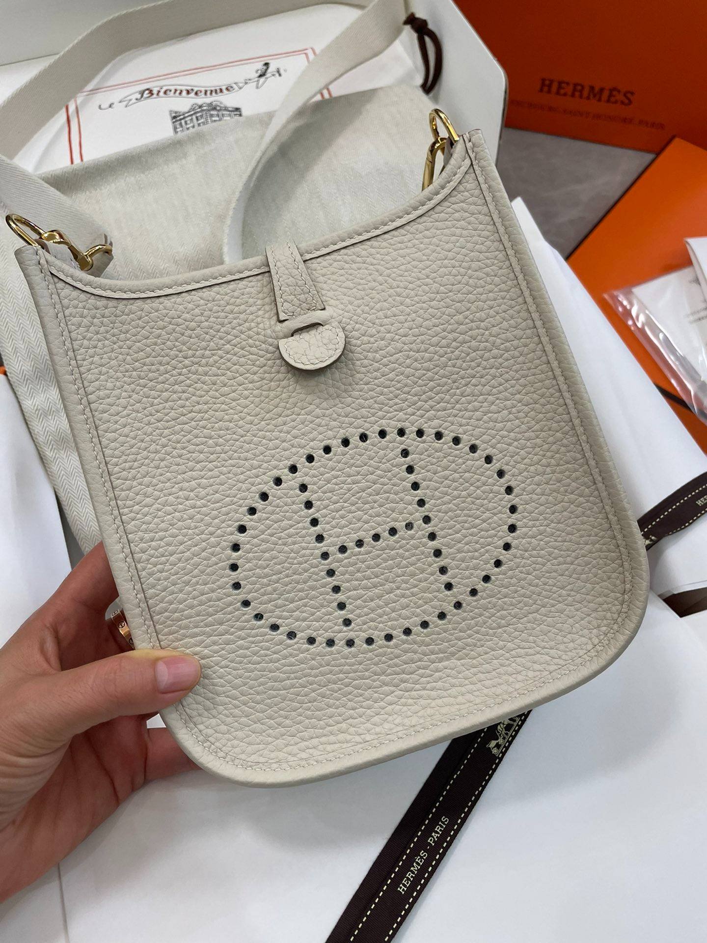 i1699586150_8737_1-1