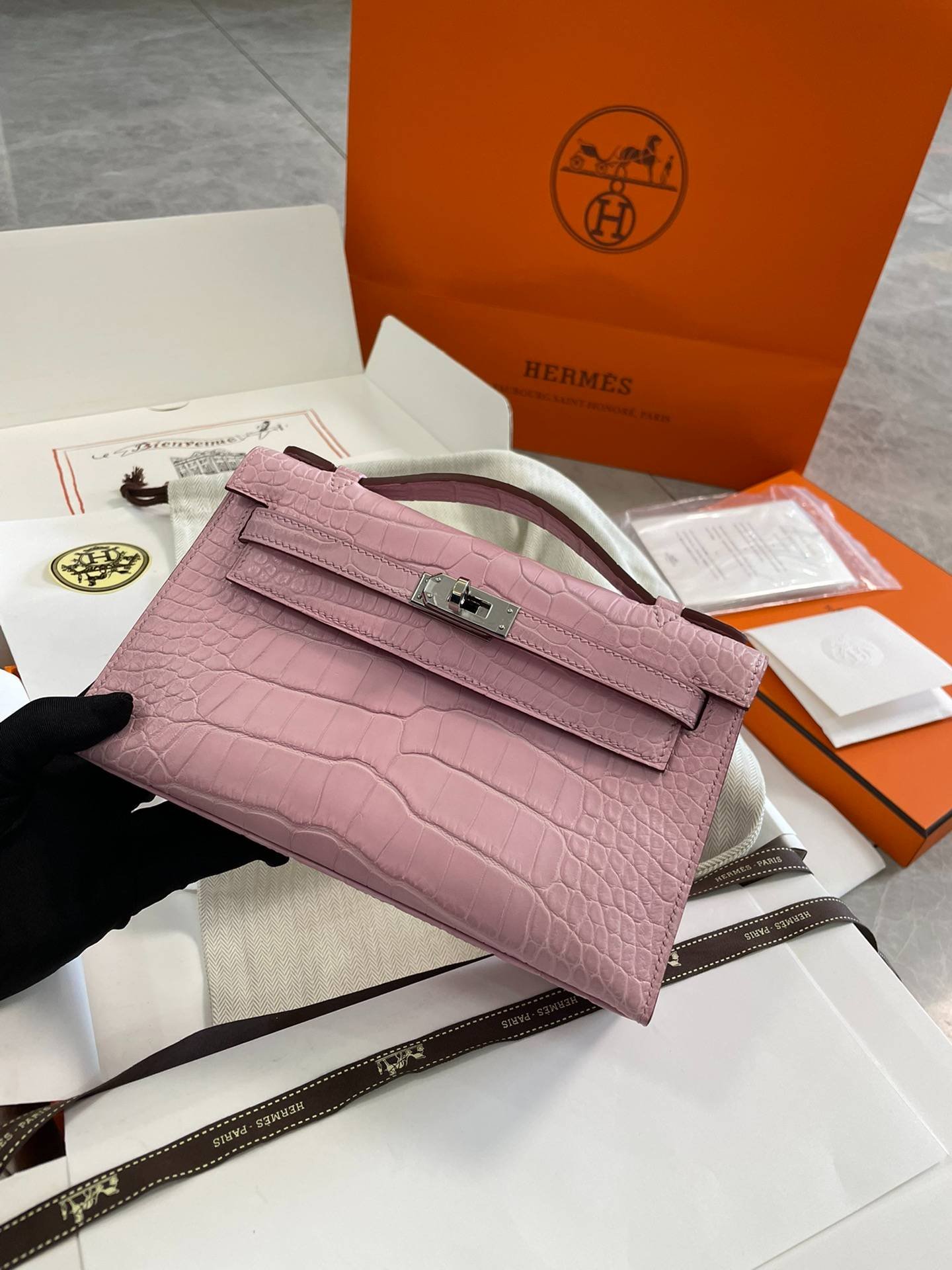 i1700032287_9138_3-1