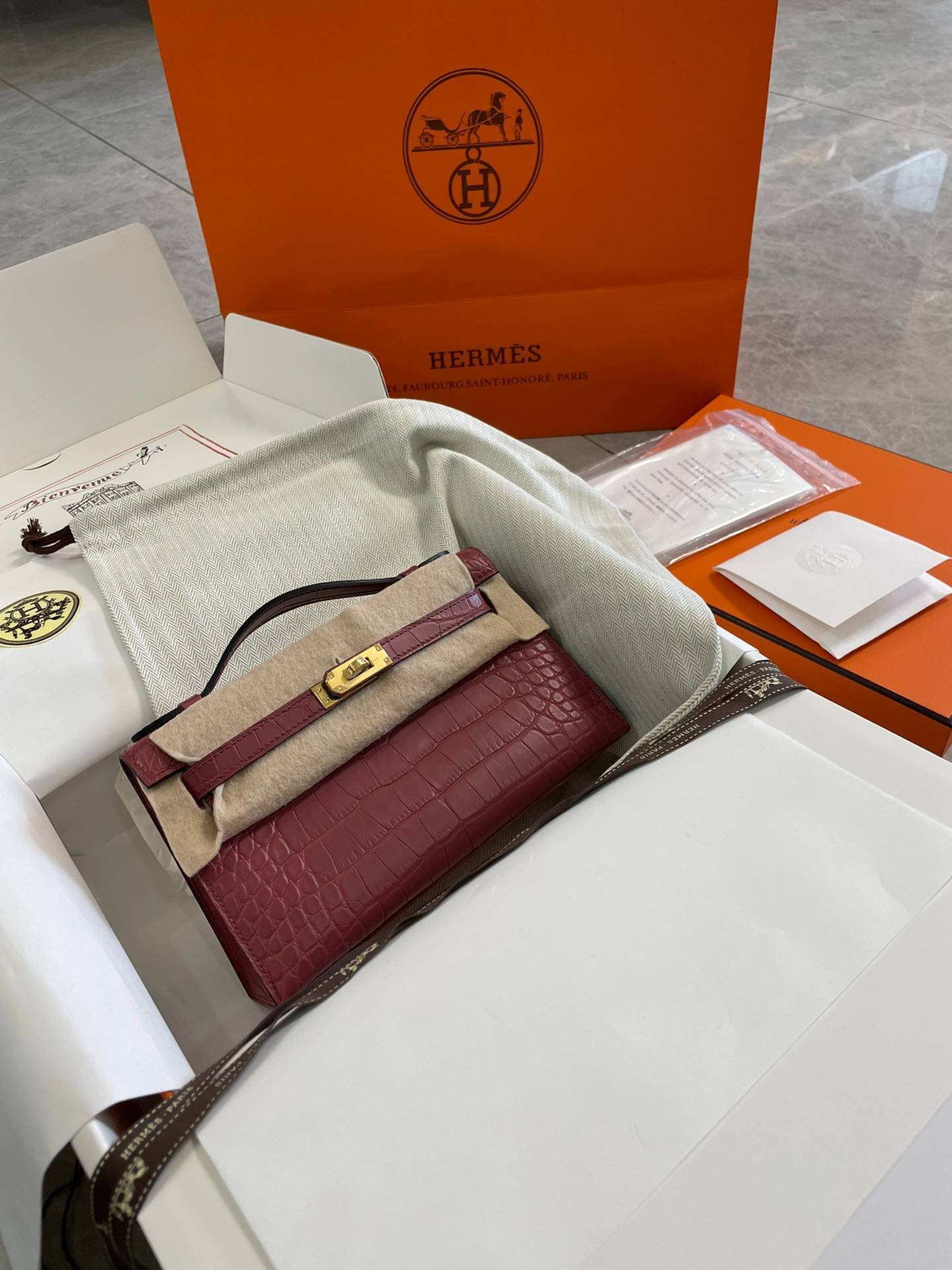 i1700034115_5406_0-2