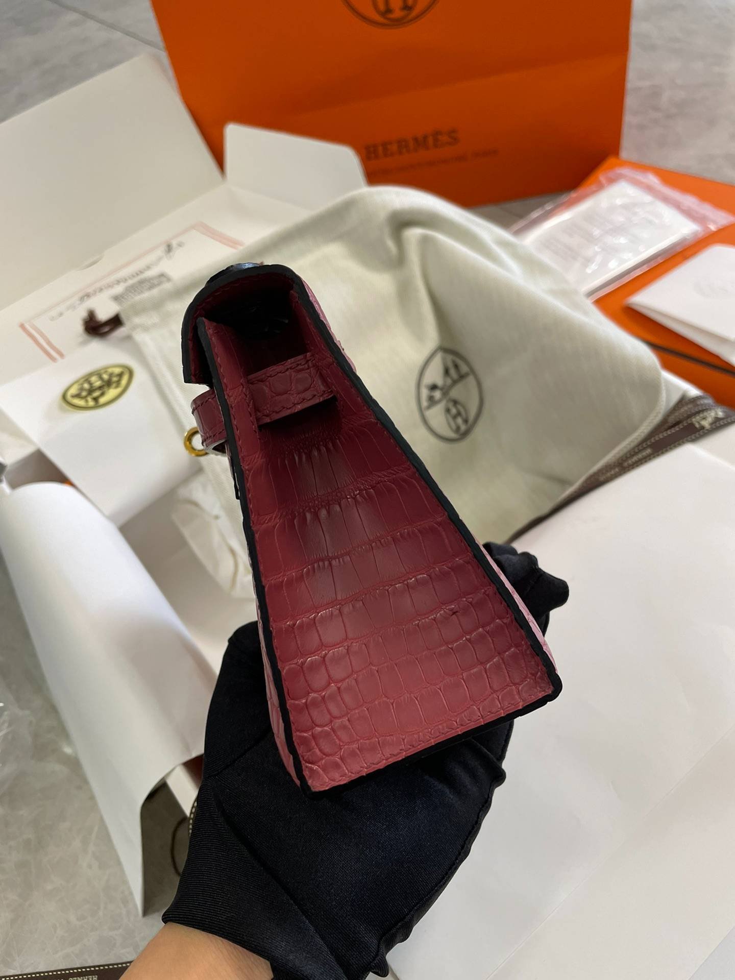 i1700034115_9832_8-1