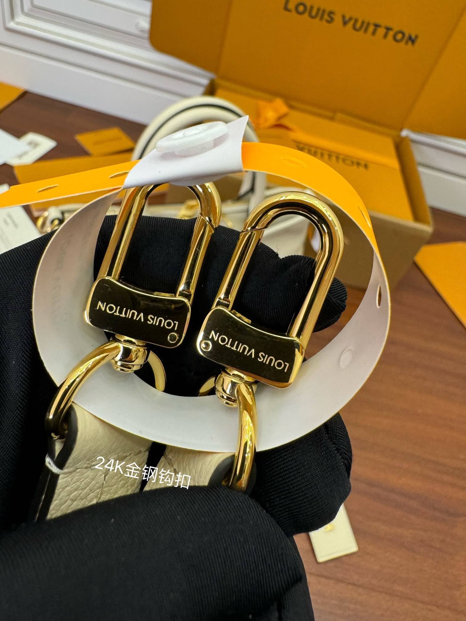 i1702697872_9843_2-1