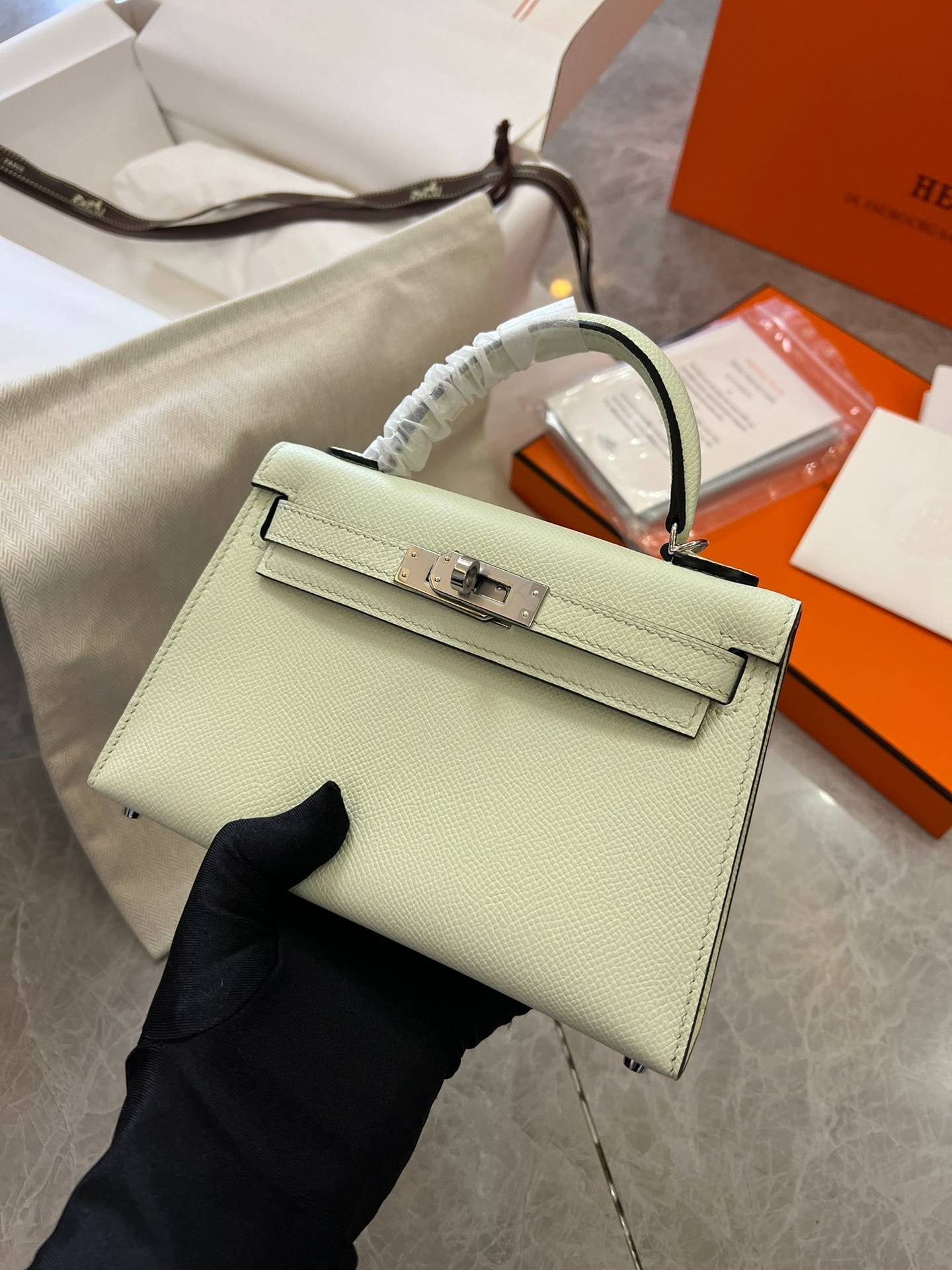 i1703570689_1946_0-1