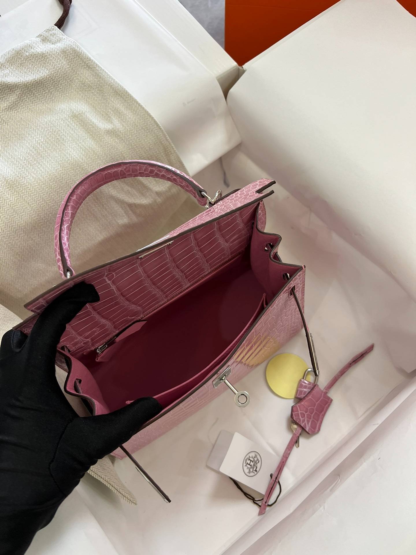 i1704694472_2753_1-1