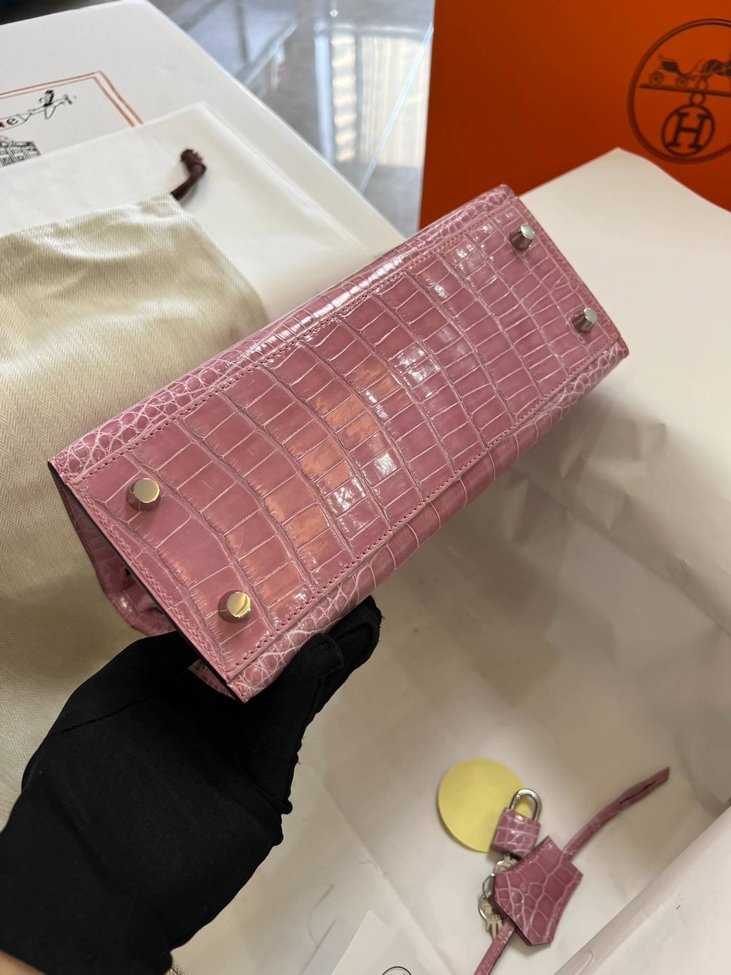 i1704694472_9384_3-1