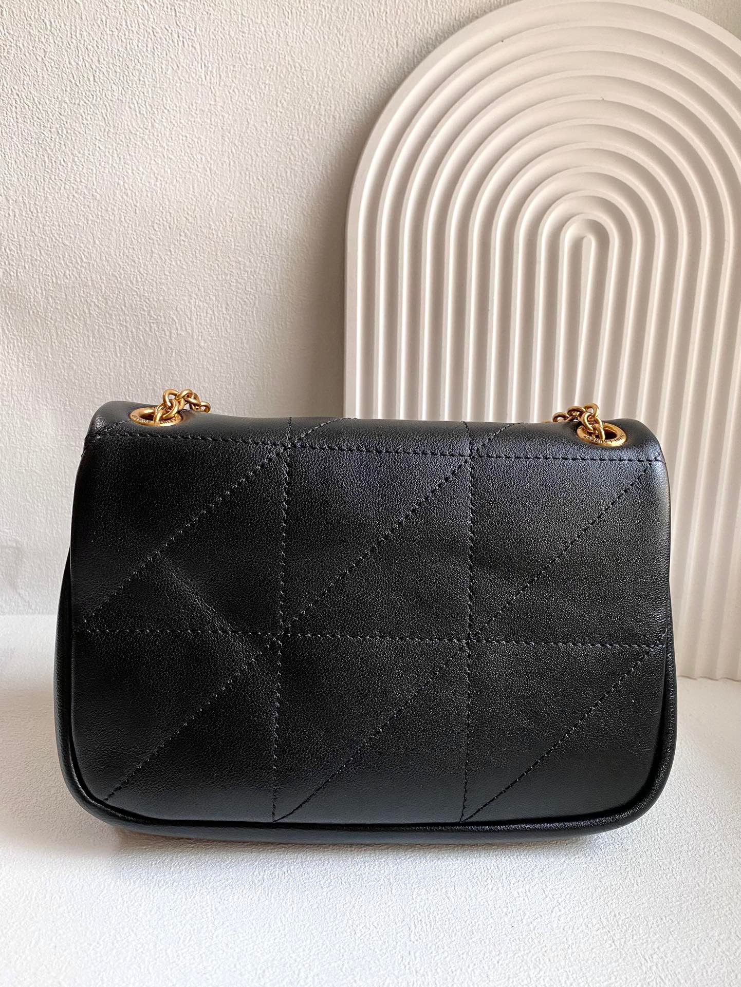 i1705247668_1719_8-1 i1705247668_1719_8-1