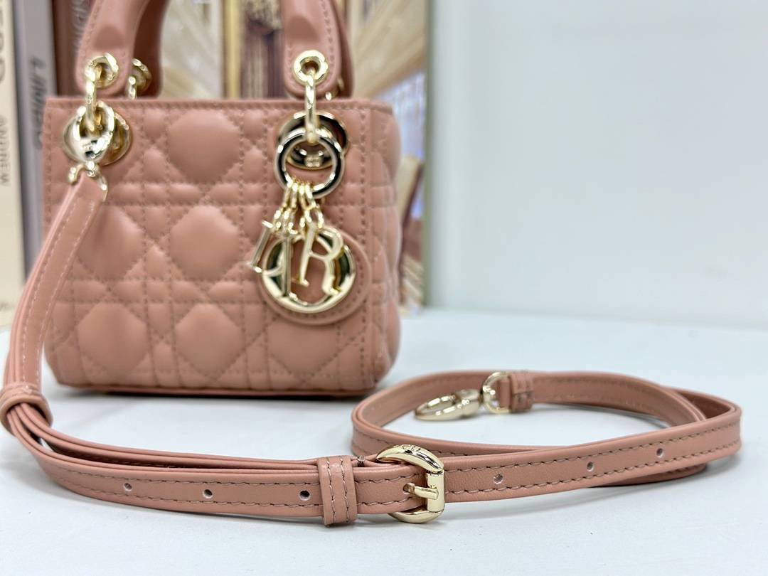 i1709444492_1049_7-1