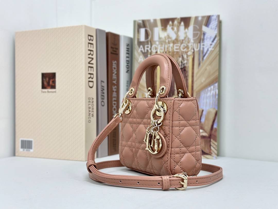 i1709444492_1972_1-1