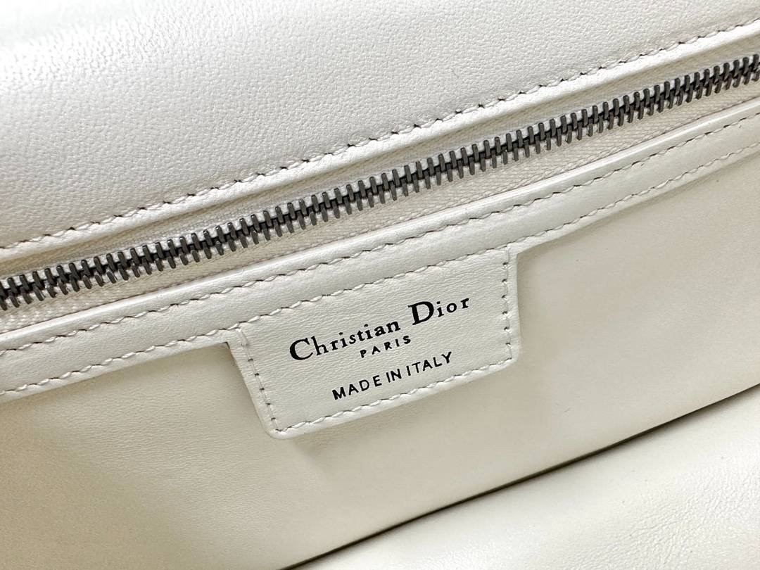 i1711421435_3035_8-1 i1711421435_3035_8-1