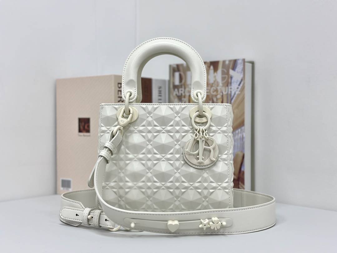 i1711769842_3706_0-1