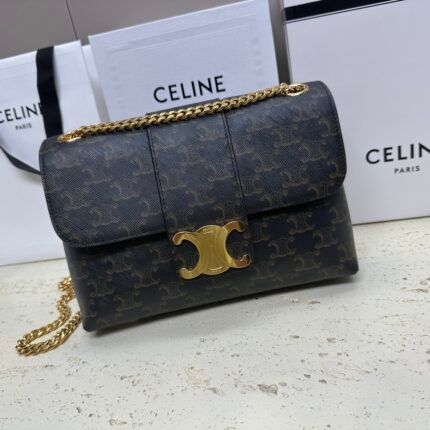 CE 2024 🎊VICTOIRE summer women's collection, incorporating contemporary design into signature soft leather, TRIOMPHE metal logo conveys the brand ~ enduring aesthetics ~ superb capacity, chain shoulder strap adjustable for slanting or underarmnMedium size: 10 X 6 X 3 inches (25 X 15 X 8 cm) ~Slip Chain, minimum length 10 inches ( 25 cm) and maximum length 19 inches (47 cm) 1680880n No. 115853