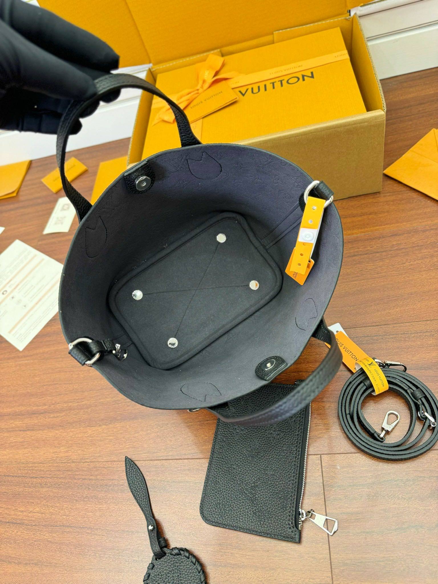 i1712842240_8355_3-1