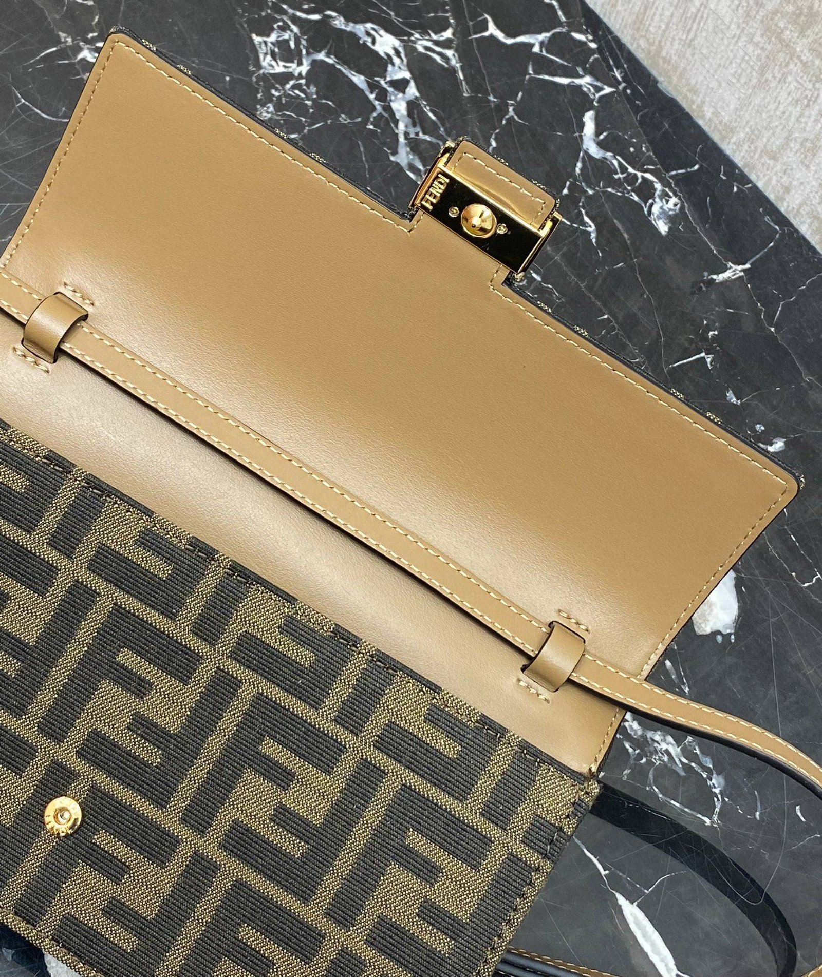 i1714027157_1718_0-1