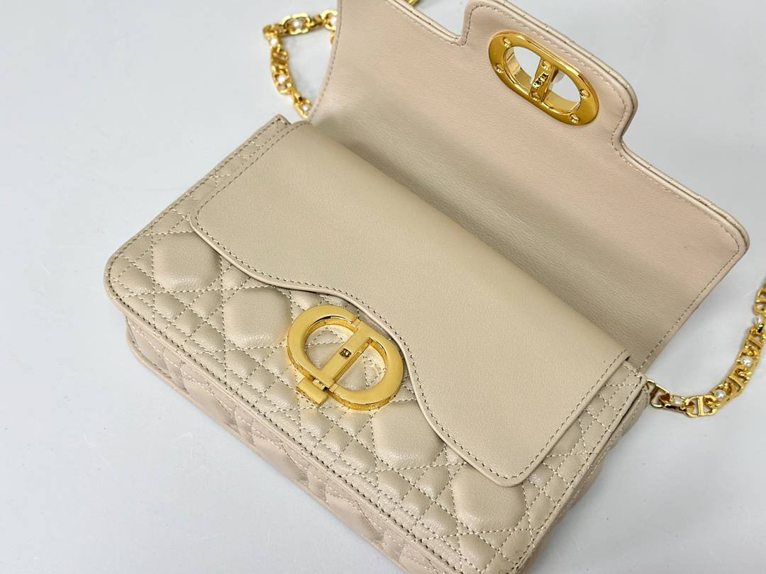 i1714963297_5656_8-1 i1714963297_5656_8-1