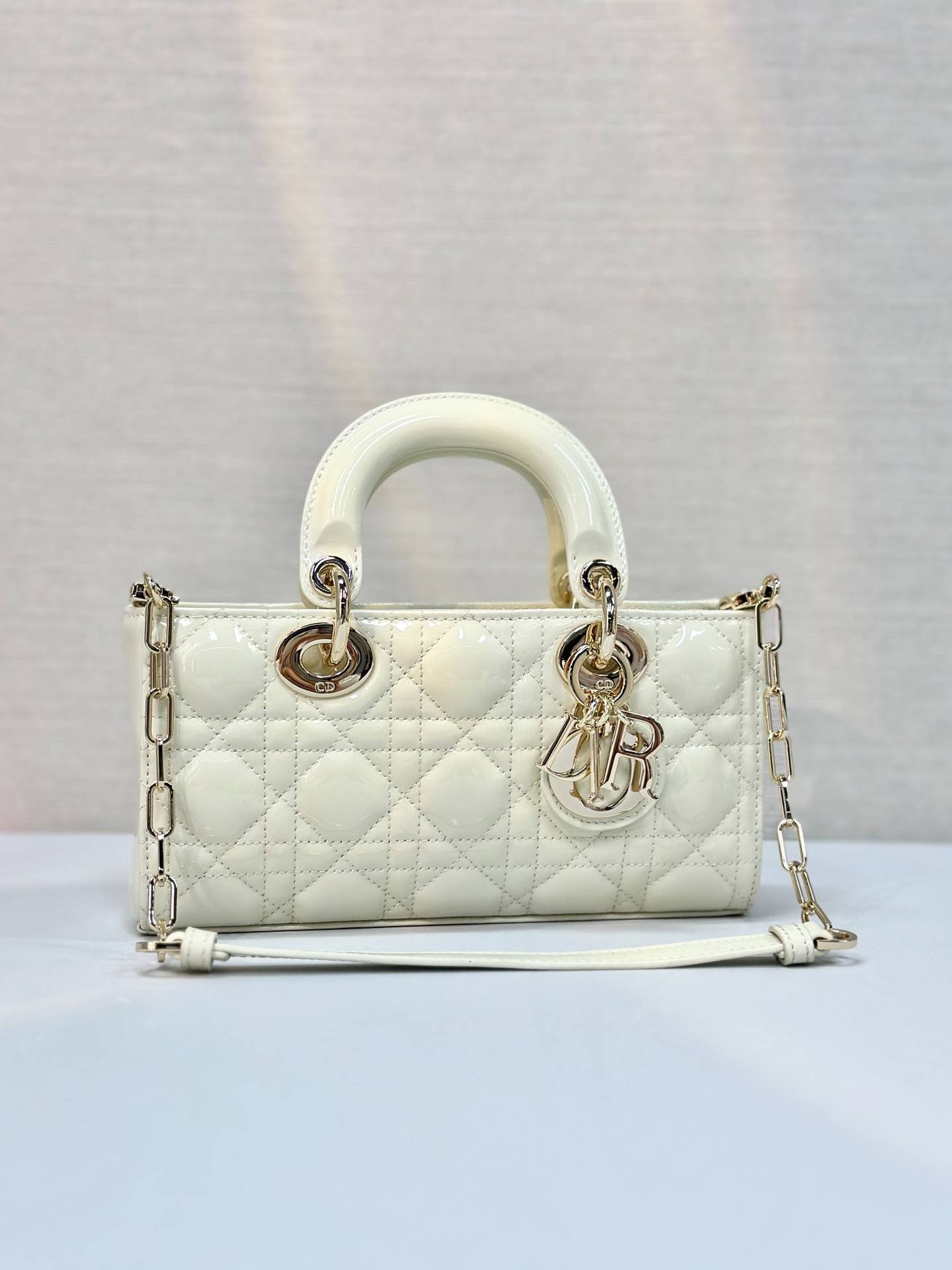 i1715397460_3045_3-1