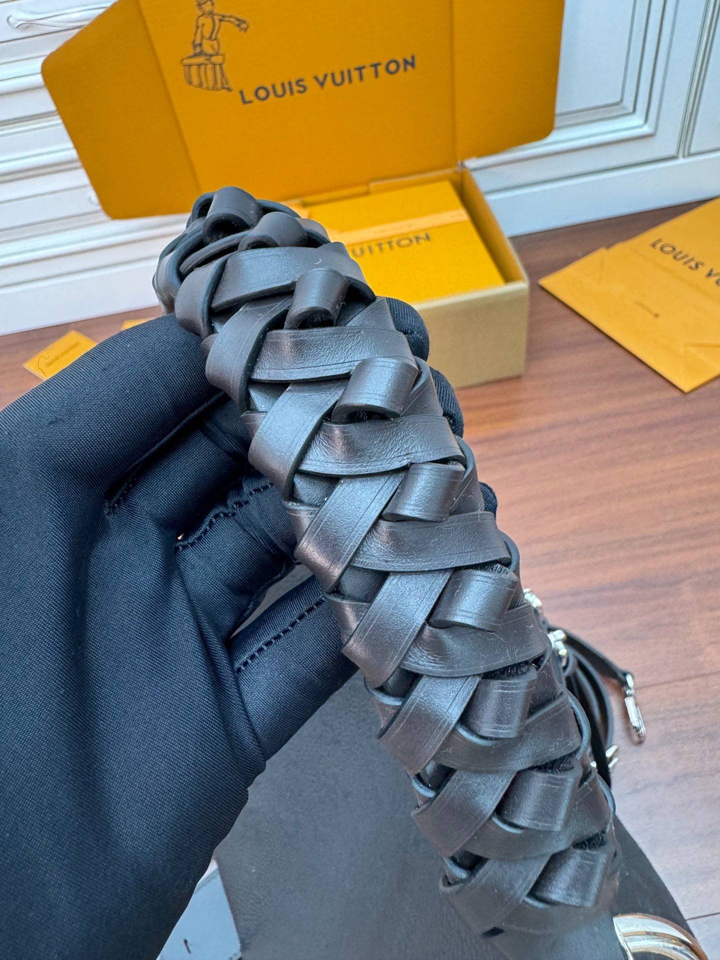 i1717126035_8189_3-1