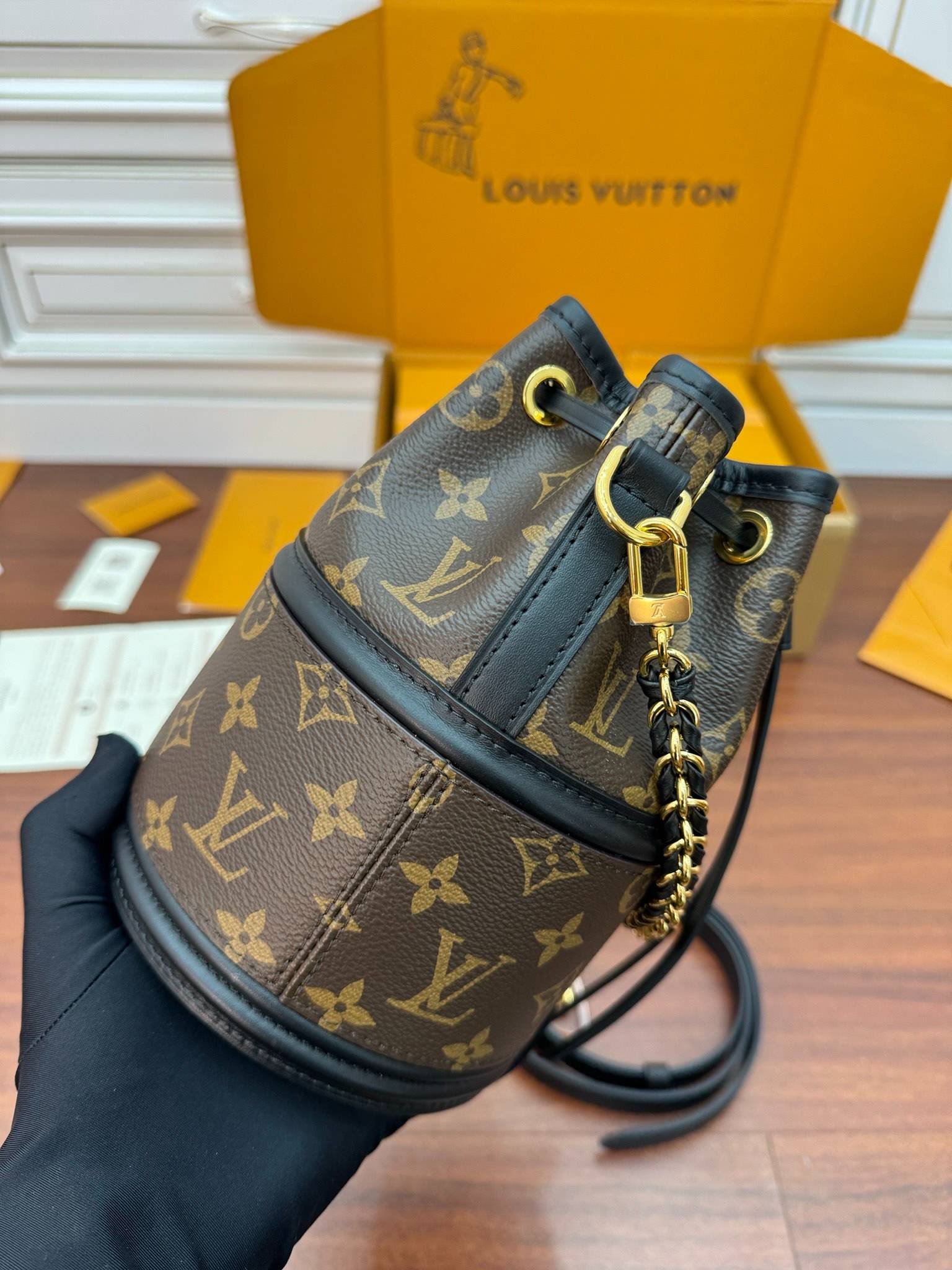 i1718100148_1058_1-1