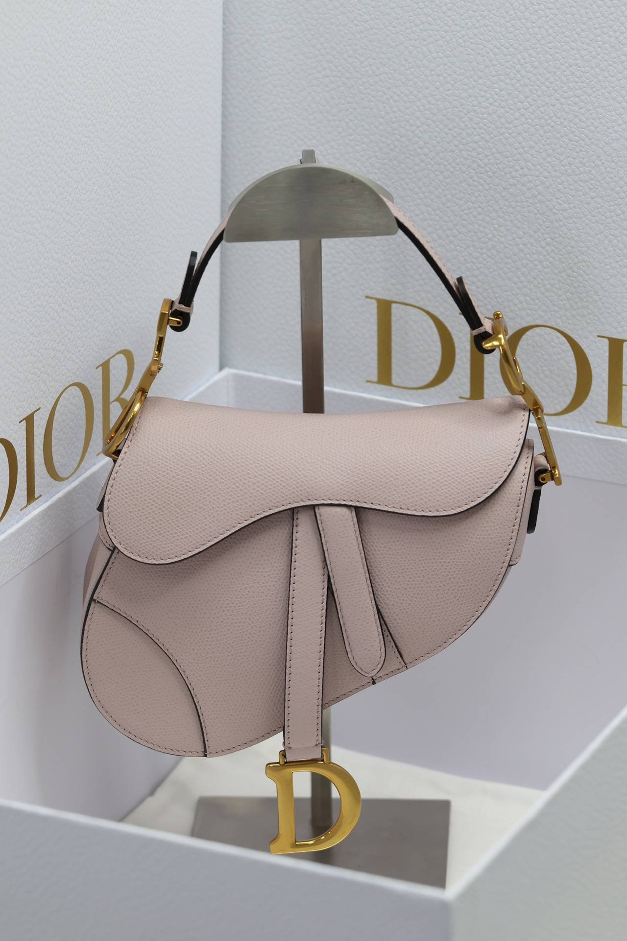 i1718938509_7893_0-1