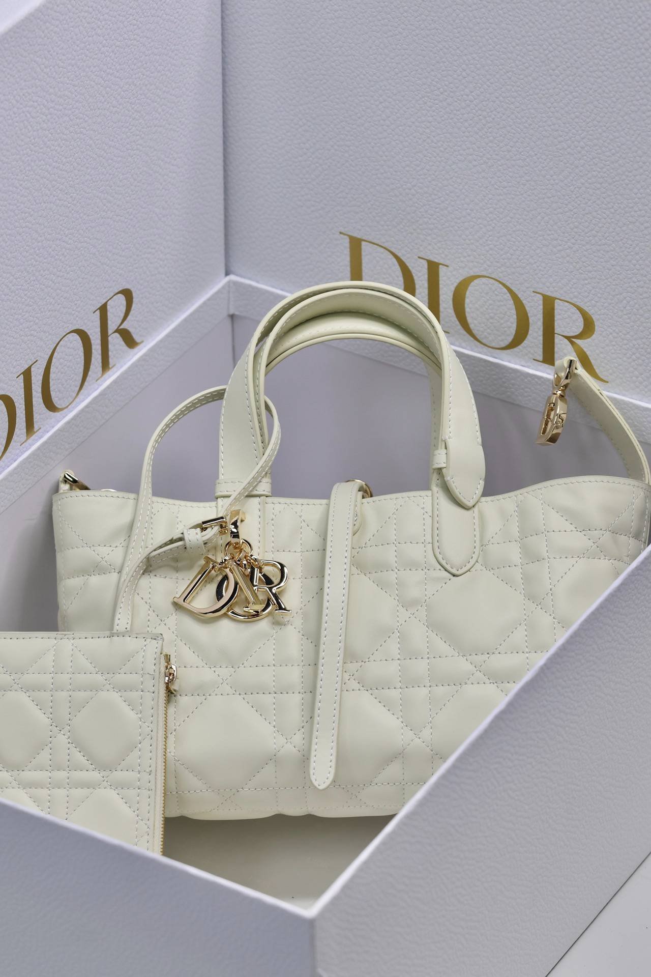 i1718939352_2043_3-1