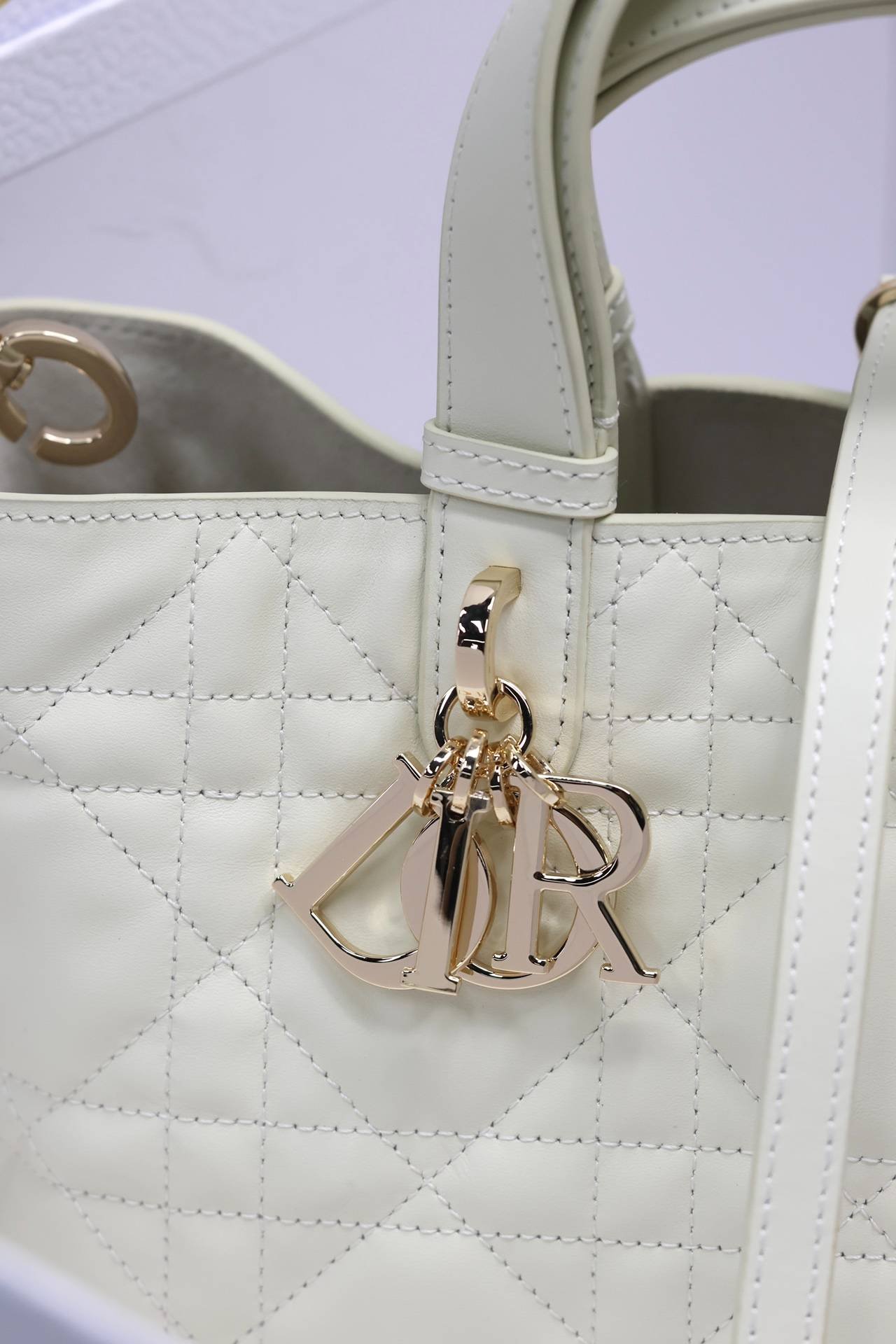 i1718939352_8767_4-1