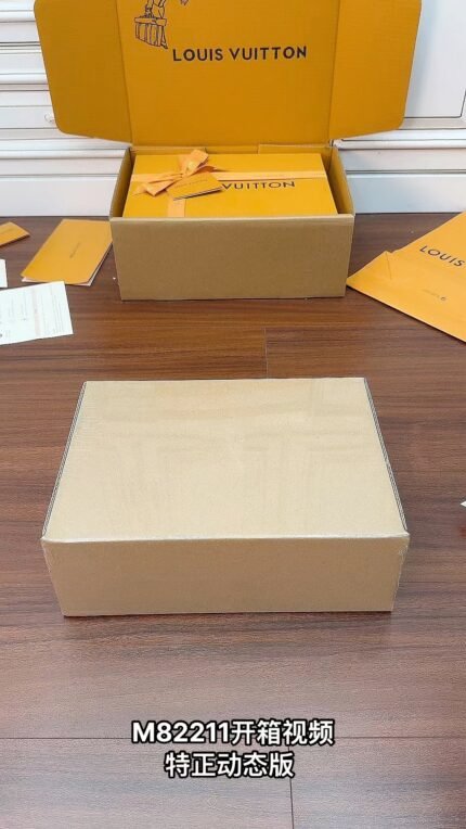 M82211 unboxing video 📸