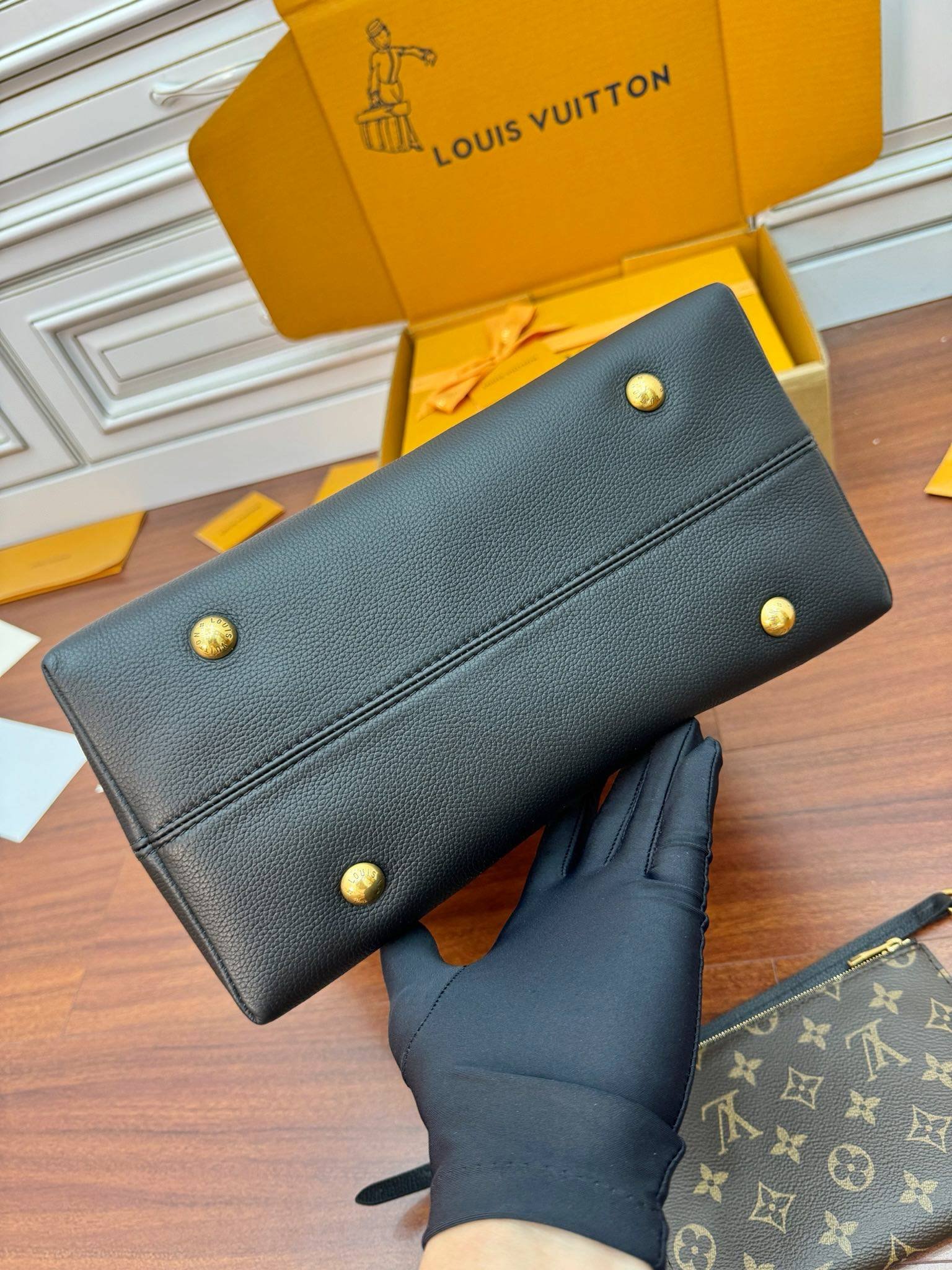 i1720752402_6358_1-1