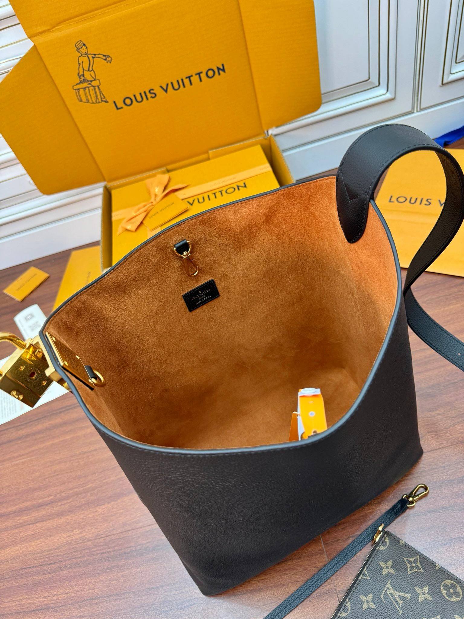 i1720752402_6582_6-1