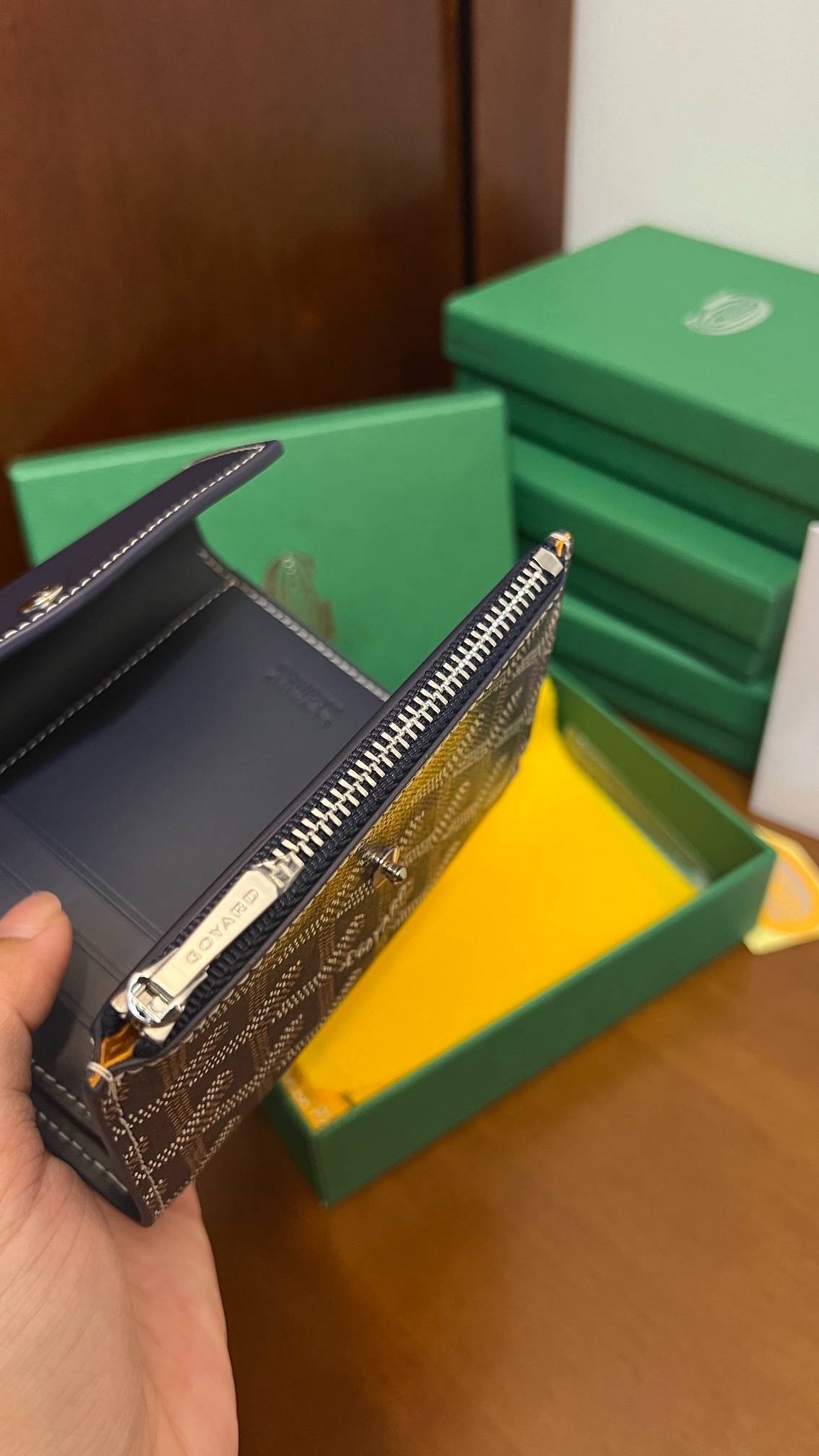 i1721794994_322_0-1 i1721794994_322_0-1