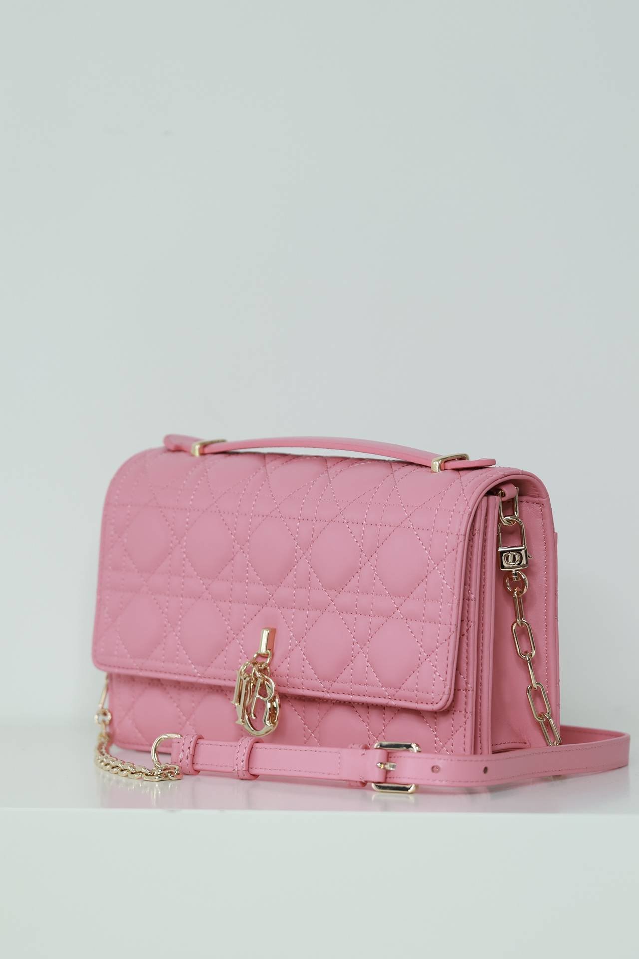 i1724469218_5151_1-1