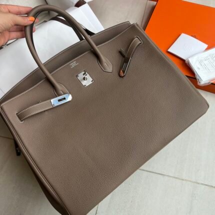 Hermes Real shot n handmade custom birkin40 classic models handmade imported togo leather leather super soft delicate steel hardware rarely get the rare things can be in and out of the counter every detail is impeccable inside and outside the full leather capacity can low-profile luxury style with dust bag Size: 40/30/21cm