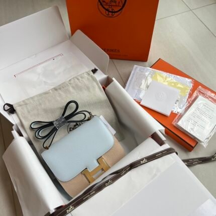 Hermes Real shot n pure handmade custom nH Kang Kang bag haze blue, imported cowhide leather inside and outside the whole leather fine steel hardware classic fire models can be shoulder crossbody details perfect with dust bag counter quality Size: 18.5/15.5/5cm