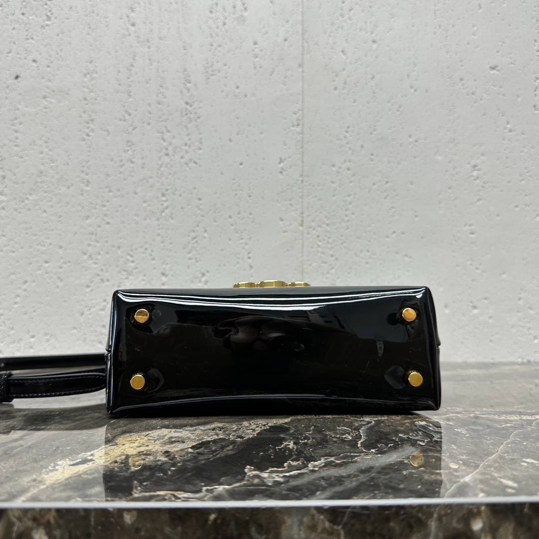 i1726684163_1800_8-1