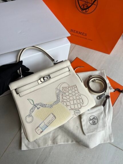 Hermes candid photograph