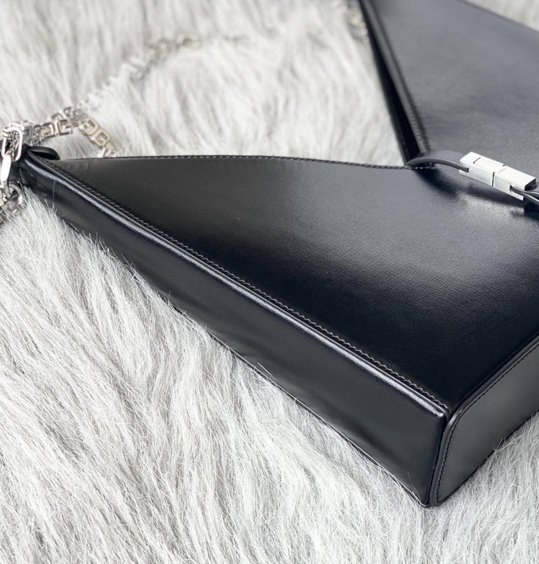 a1641424354167_0542-1